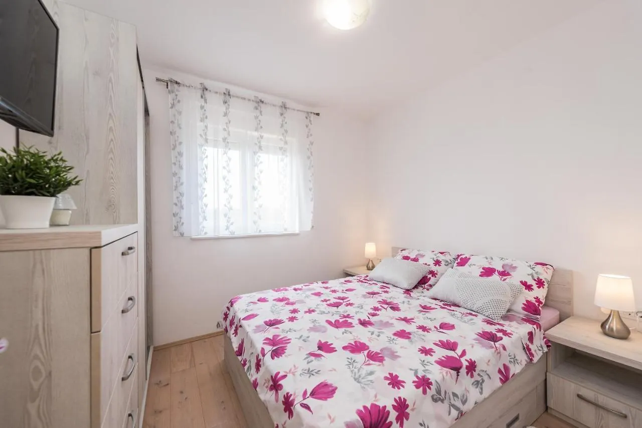 Zoran Brand New Modern Apartments Mandre