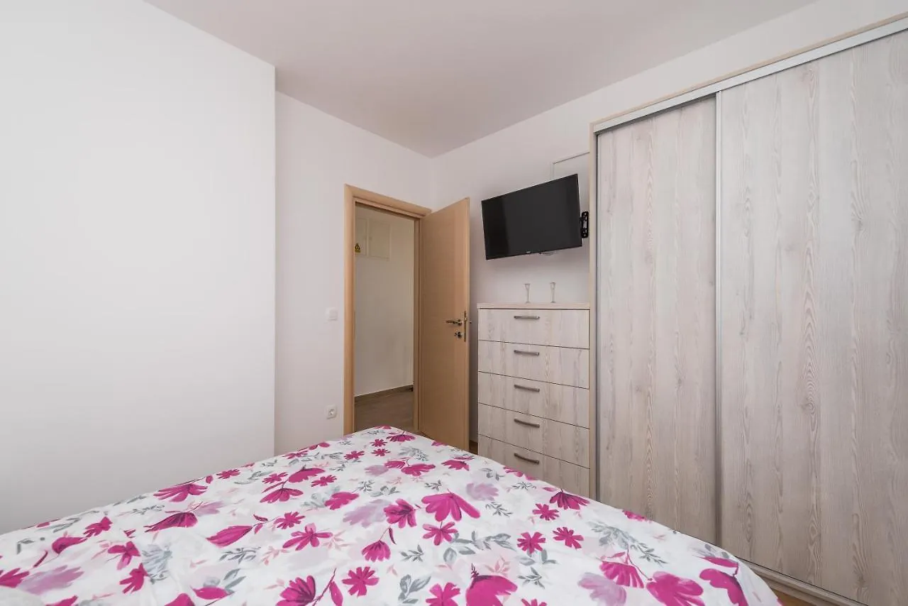 Zoran Brand New Modern Apartments Mandre 0*,  Kroatien